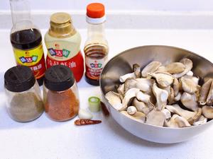 烧烤味素炒蘑菇的做法 步骤1