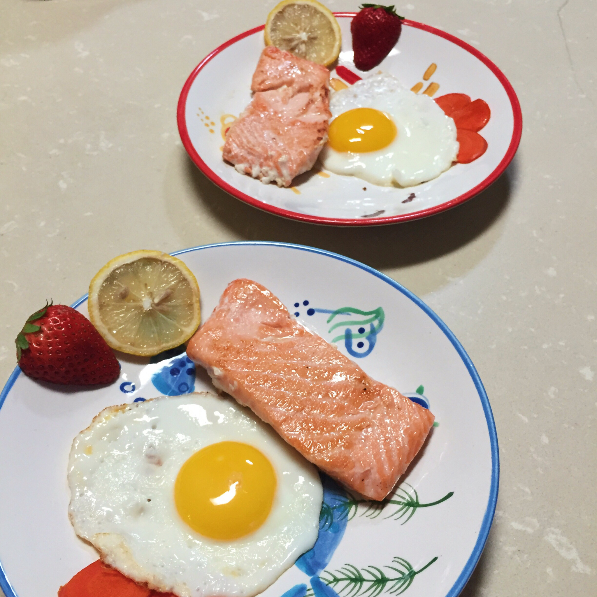 脆皮嫩肉——极致煎三文鱼