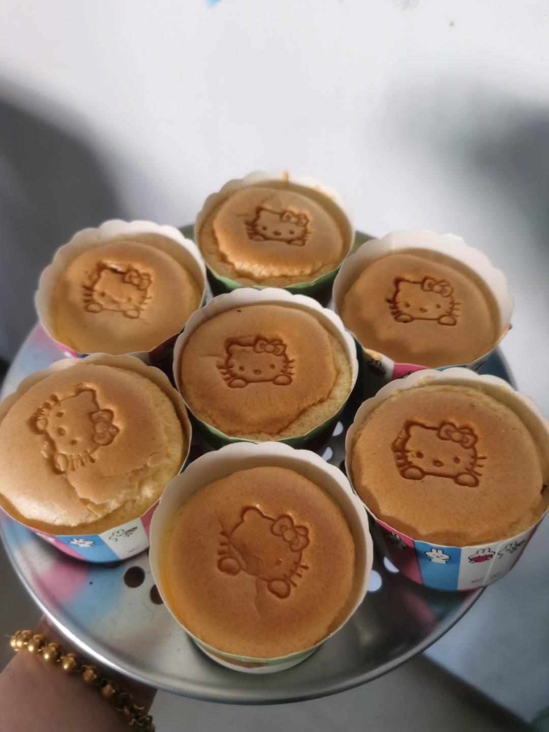 纸杯蛋糕 8寸戚风蛋糕的量