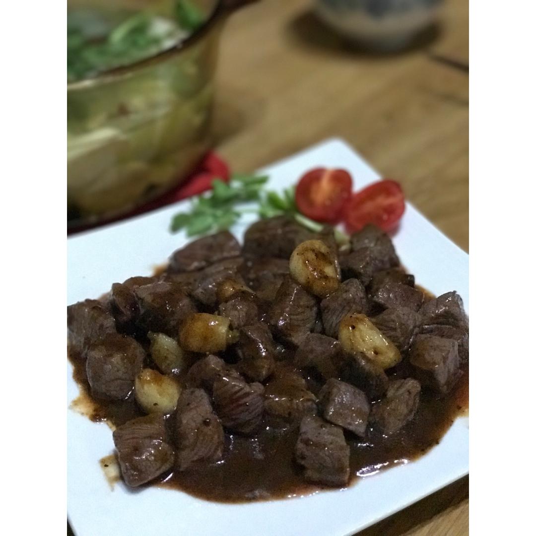 黑蒜子牛肉粒