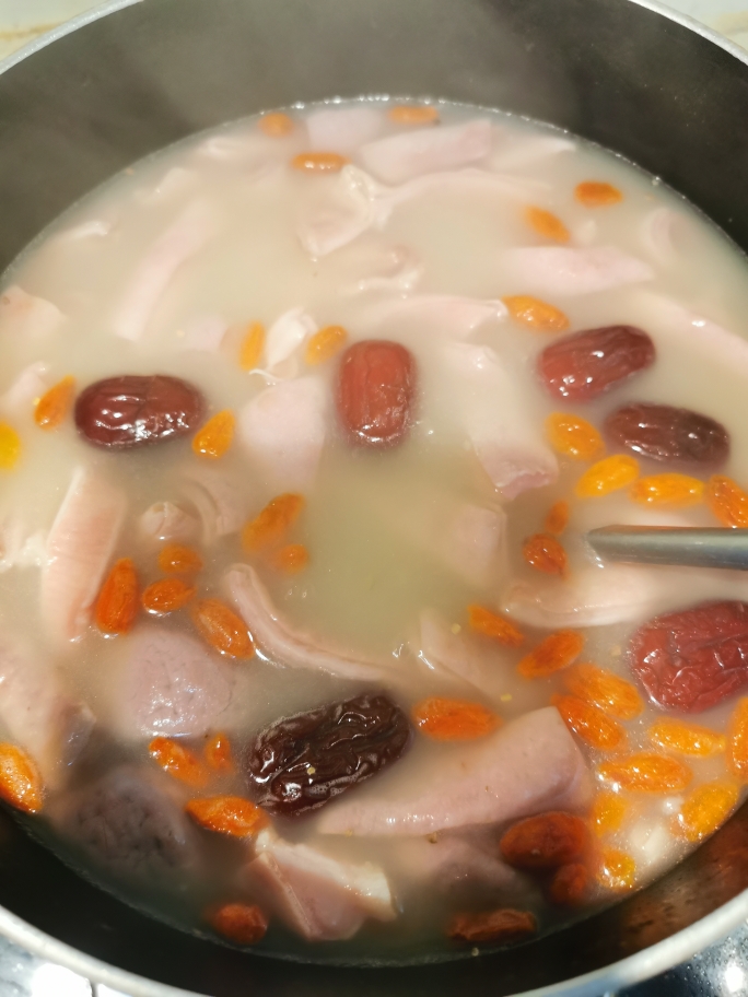 冬天暖胃白胡椒猪肚汤的做法