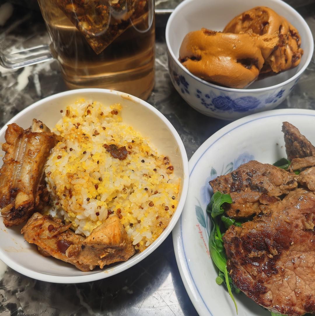 四分钟煎好一块鲜嫩多汁的牛排