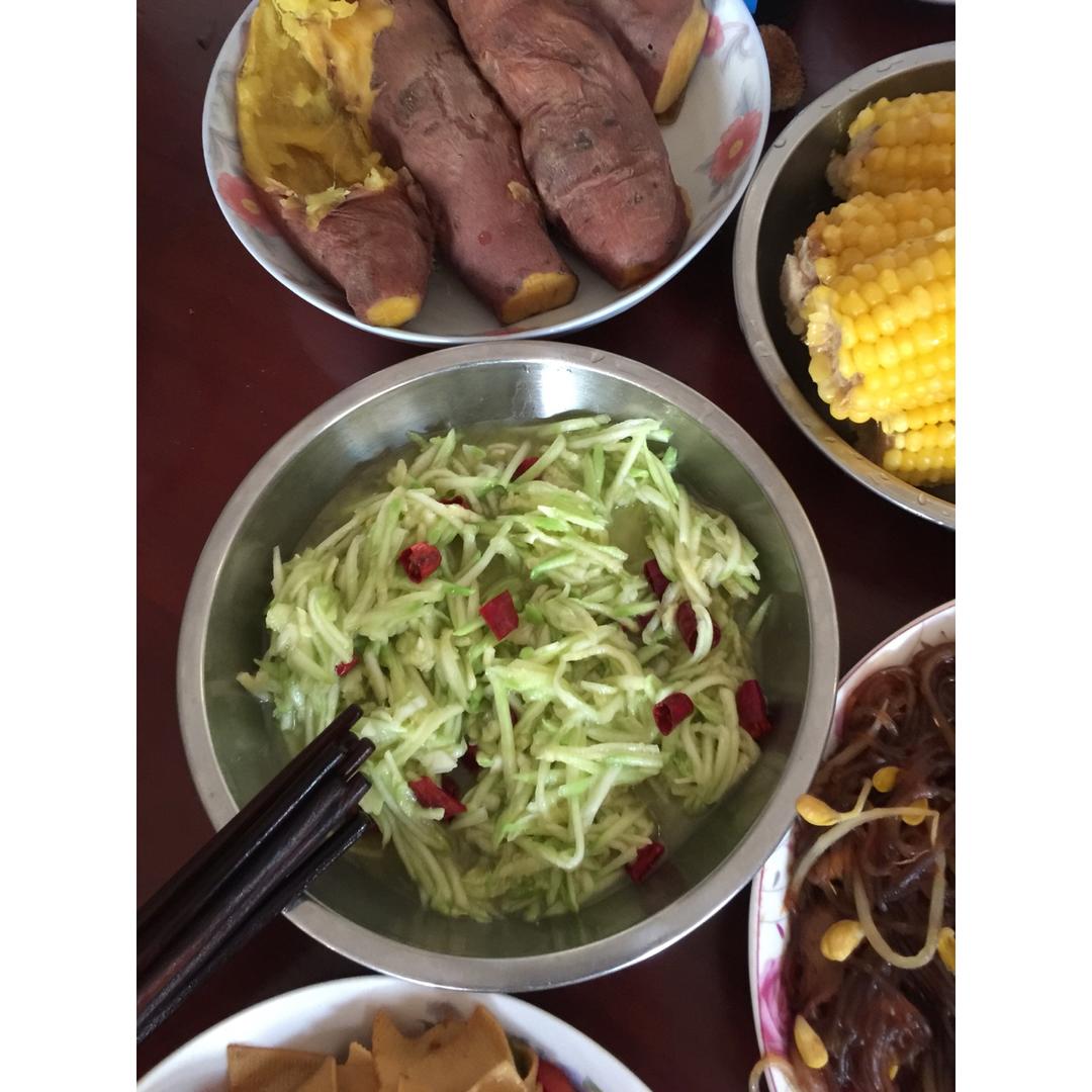 【生拌西葫芦】