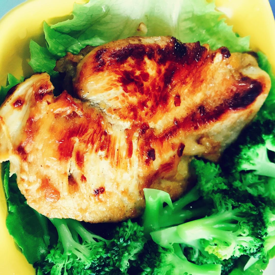 酷炫屌炸天好吃的煎鸡胸肉（香蒜蜂蜜煎鸡胸肉）