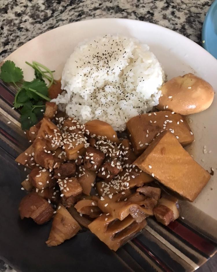台式卤肉饭
