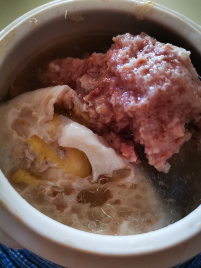 鸡蛋肉饼“瓦罐”汤的做法
