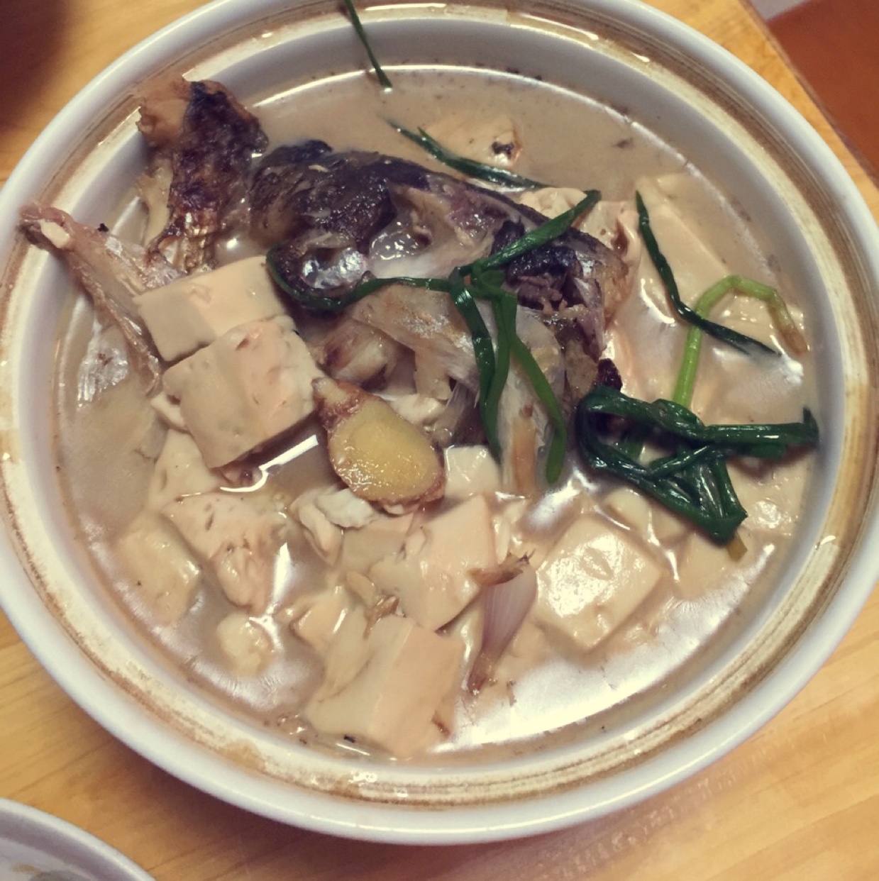 铁锅鱼头炖豆腐