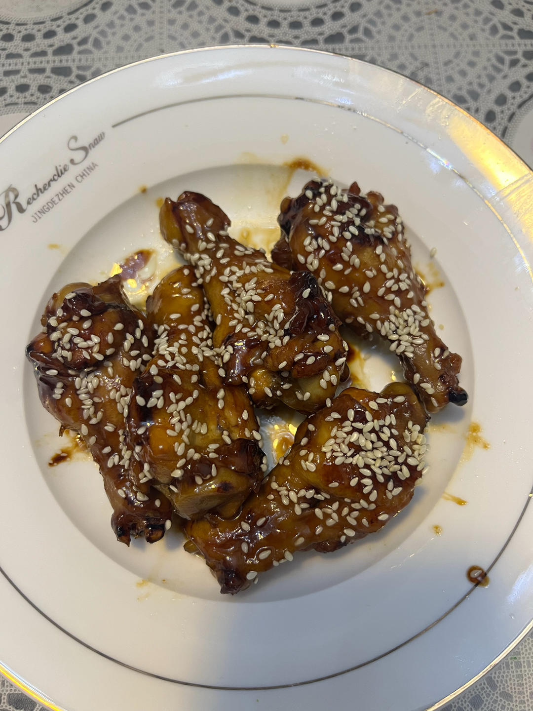 好吃到舔手指的「蒜香蜜汁鸡翅根」👍