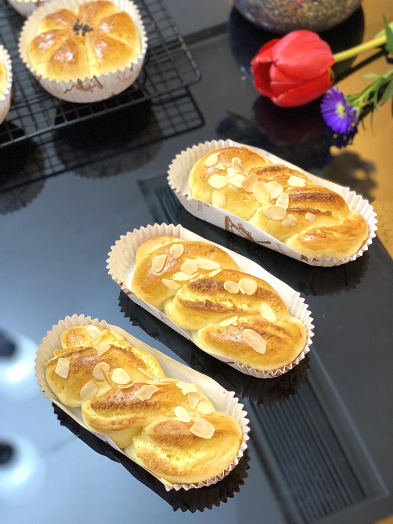 奶香软萌(๑• . •๑)椰蓉小吐司