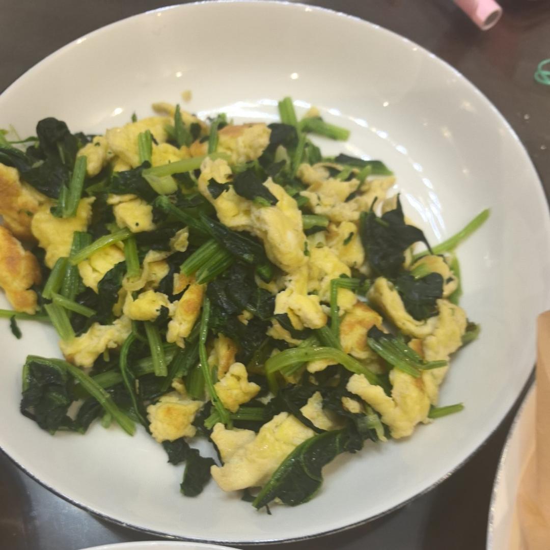 菠菜炒鸡蛋