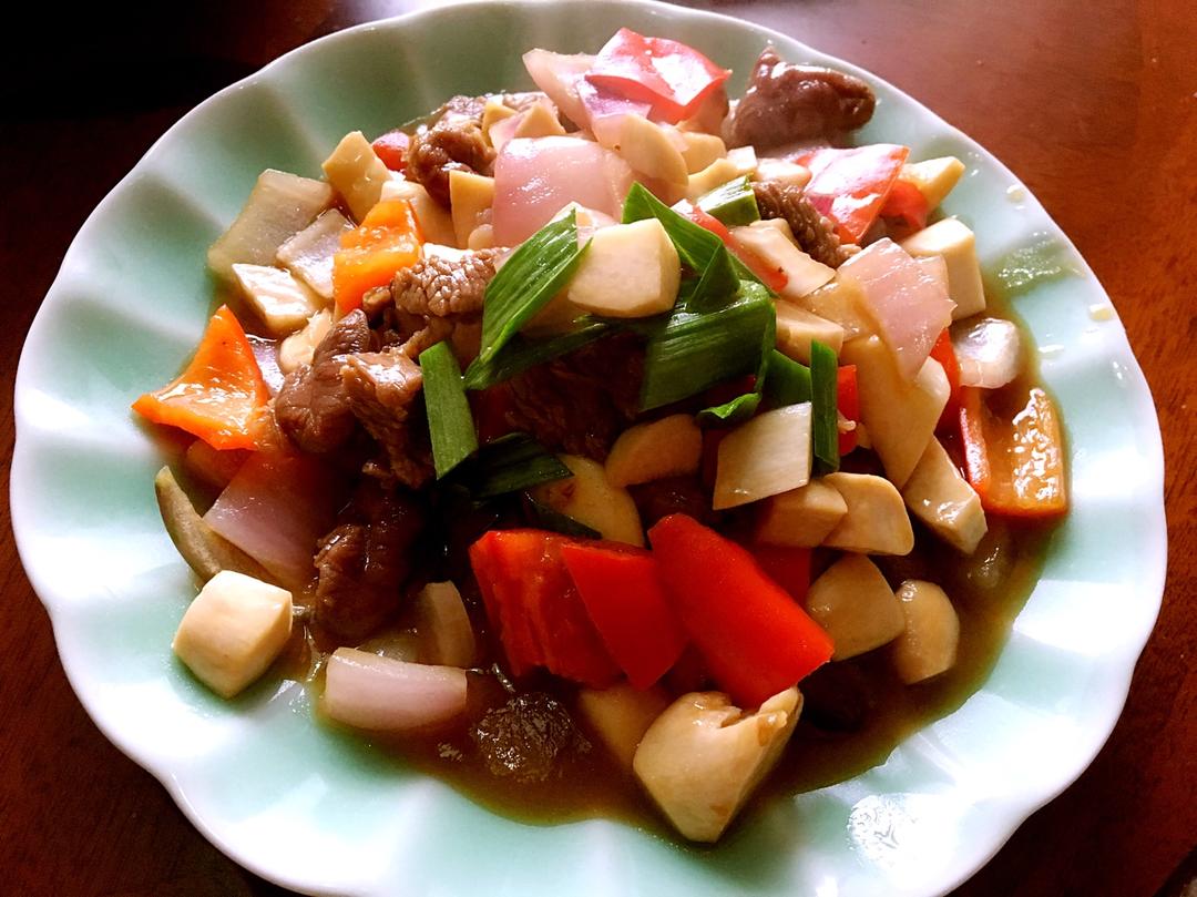牛运亨通之黑椒杏鲍菇牛肉粒