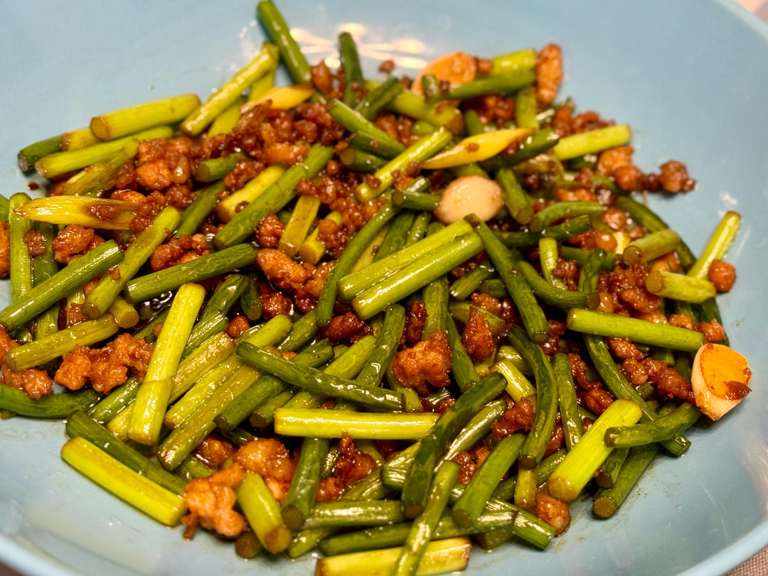 蒜苔肉丝