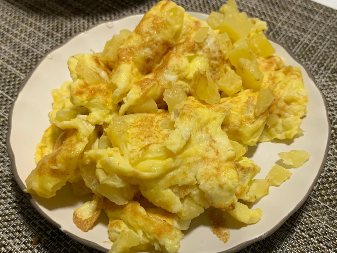 土豆🥔煎鸡蛋，太香了