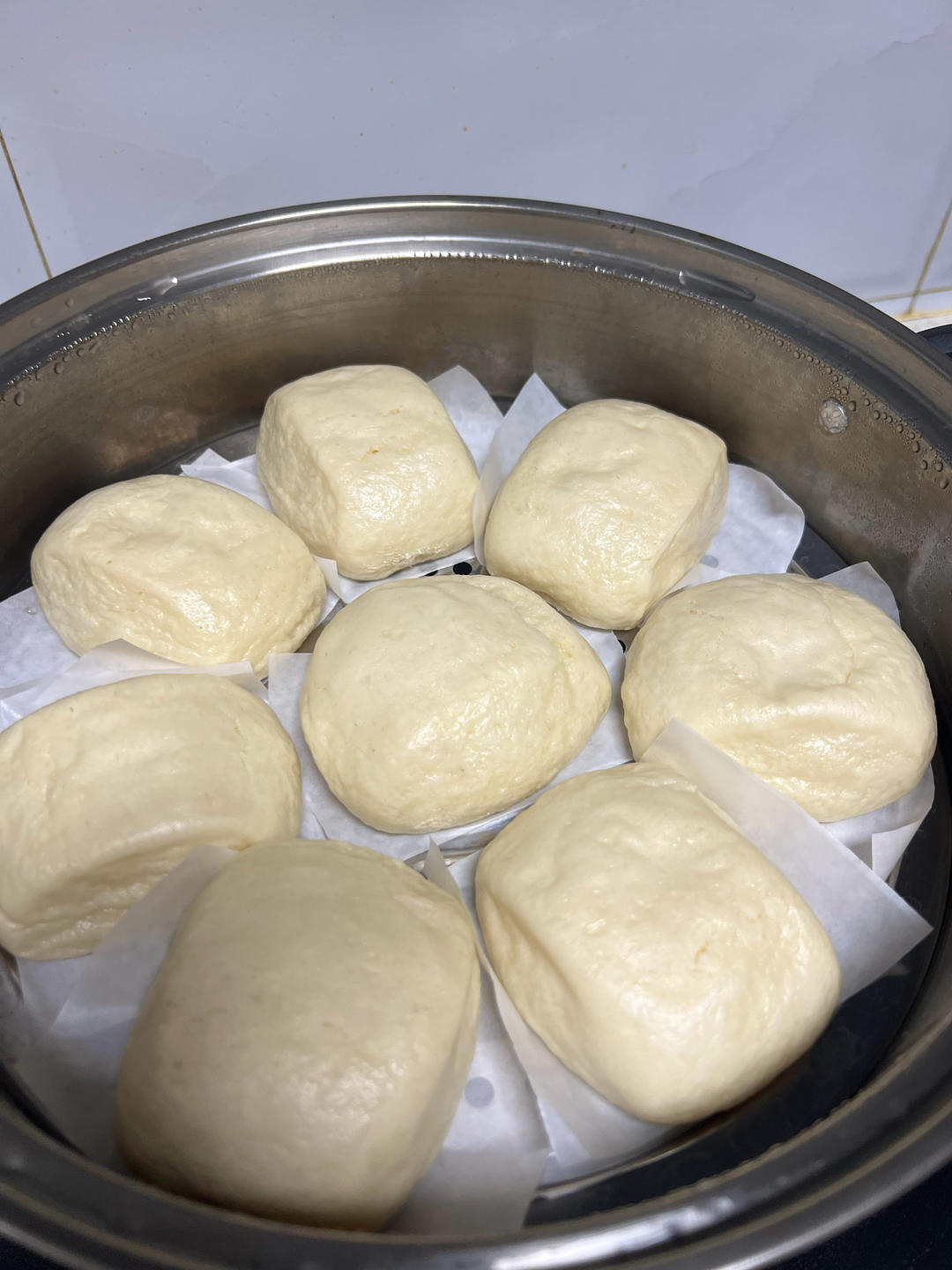 手工牛奶馒头（附详细的揉面发酵视频）