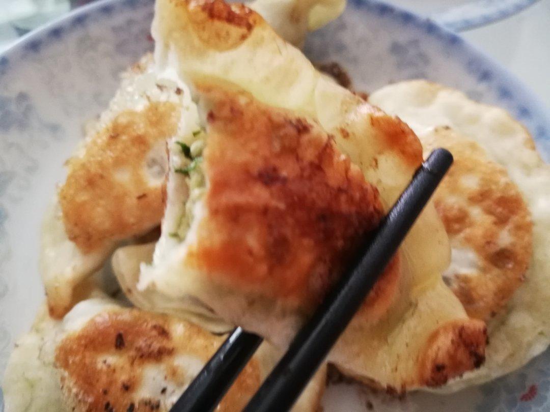 猪肉大葱锅贴