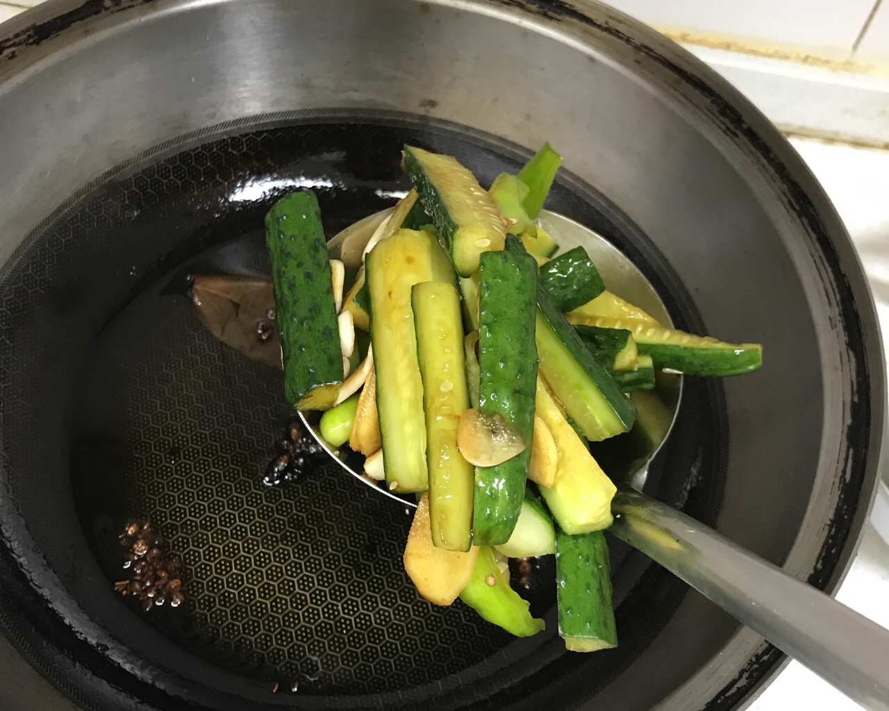 黄瓜小菜、小咸菜、开胃菜、凉拌黄瓜菜的做法 步骤33