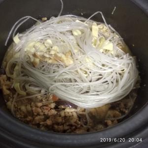 茄子粉丝肉末煲的做法 步骤6