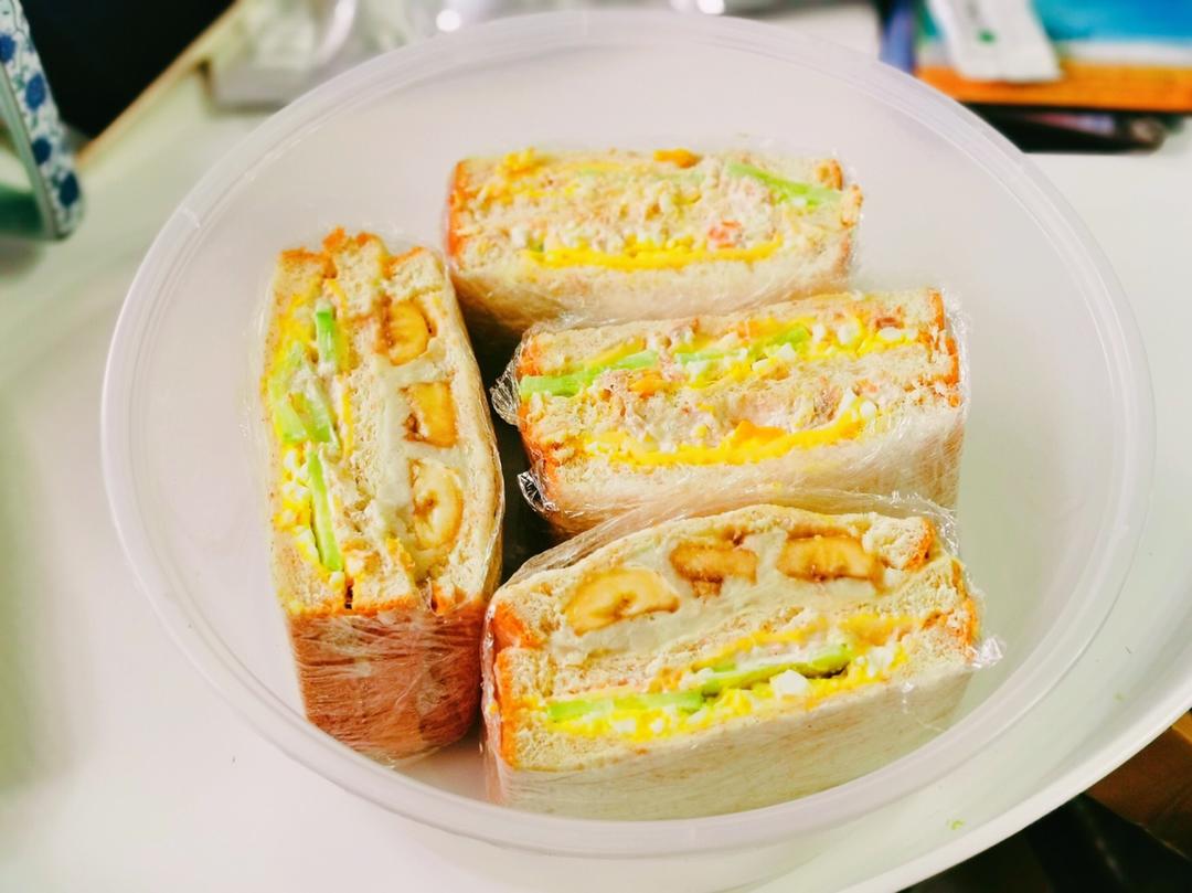金枪鱼三明治