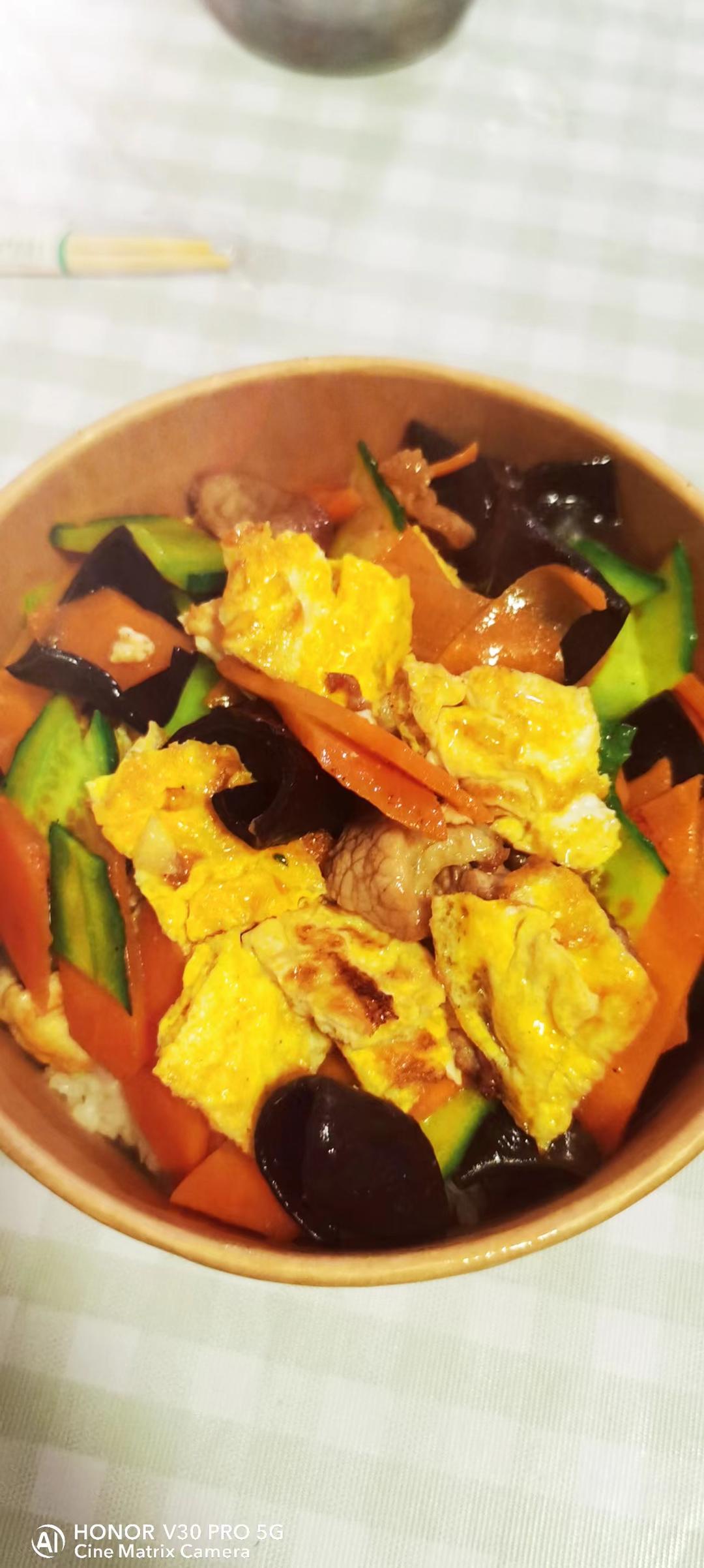 木须肉盖饭的做法