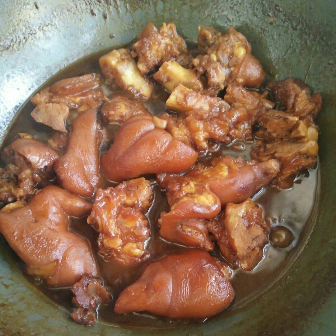 美味的家常菜：红烧猪蹄