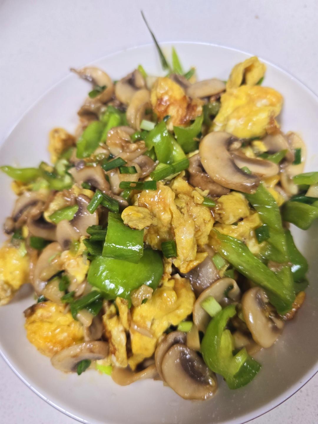 口蘑炒鸡蛋