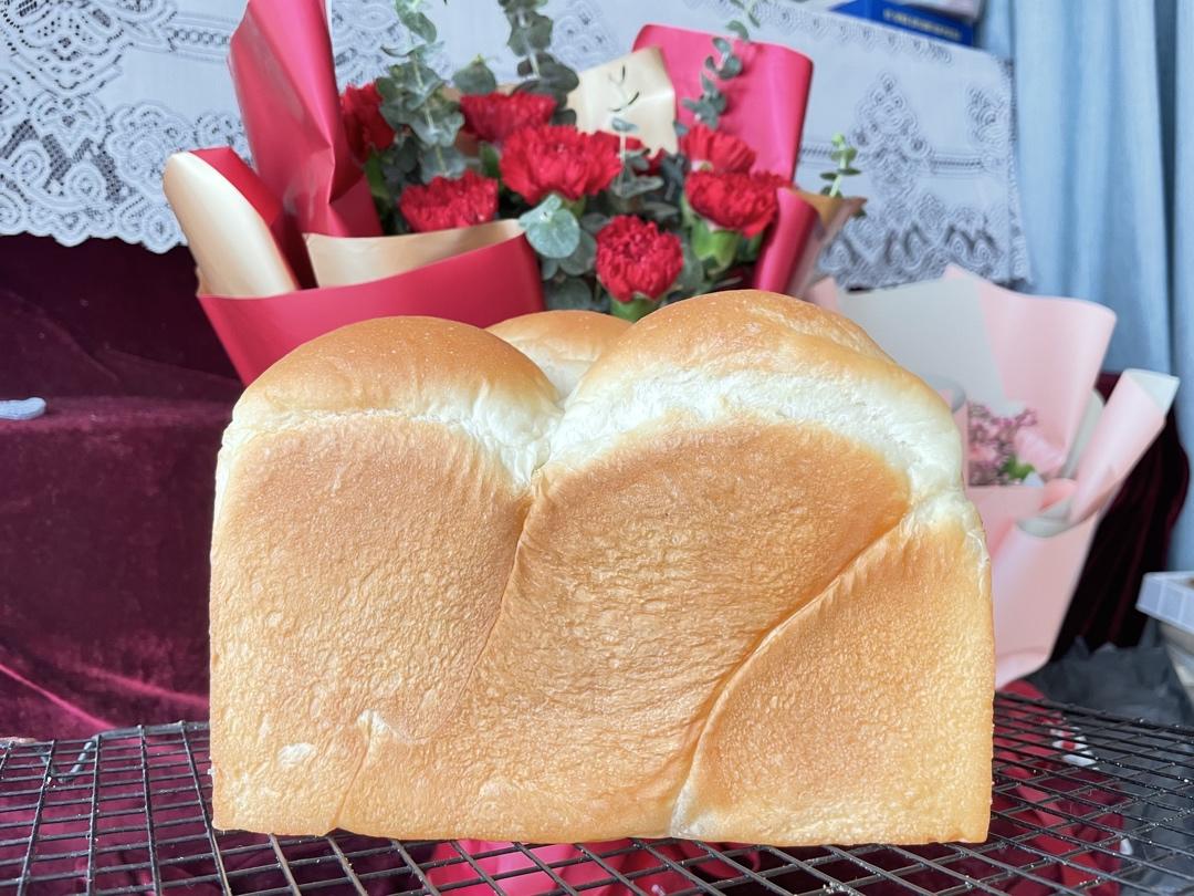 鲜奶吐司（老面法）