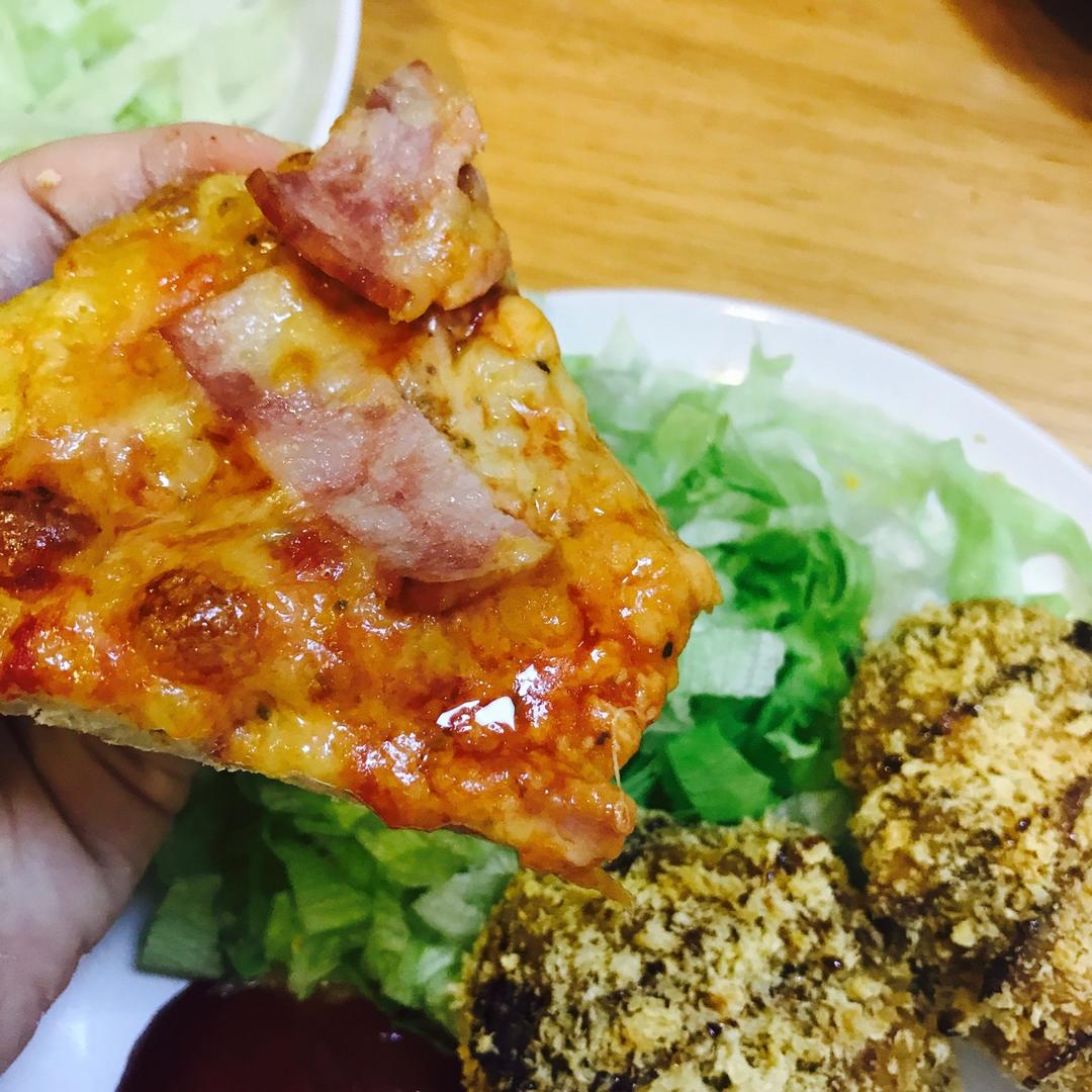 萨拉米薄底披萨 Salami Pizza