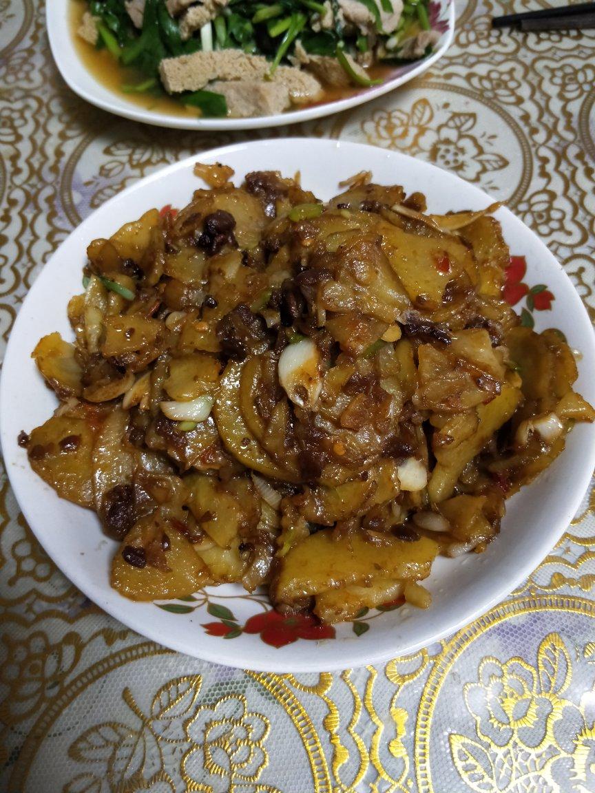 干锅土豆片