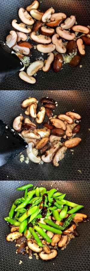 炒｜芦笋炒蘑菇Sauteed Mushrooms with Asparagus的做法 步骤2