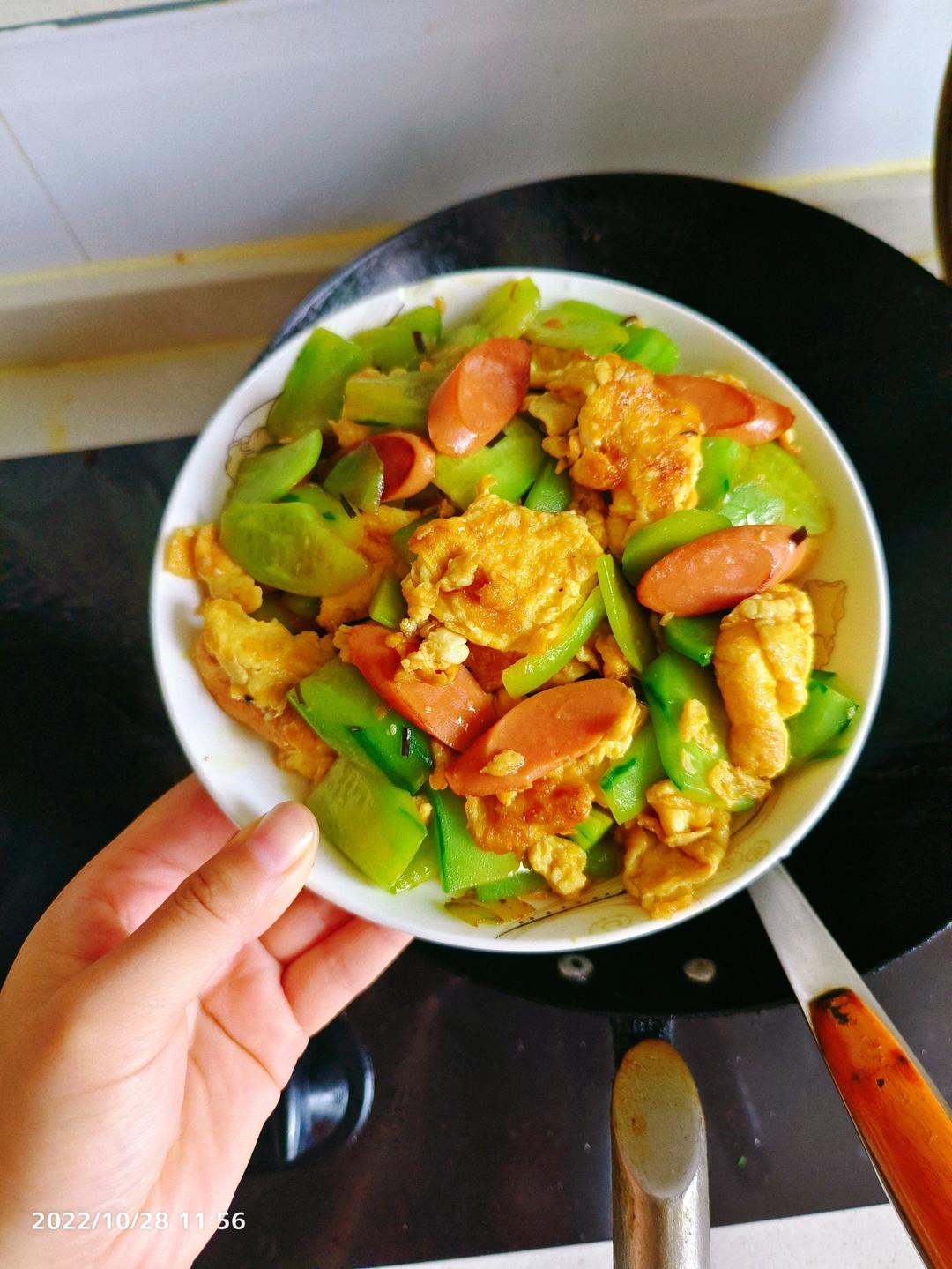 五分钟下饭菜黄瓜火腿炒鸡蛋