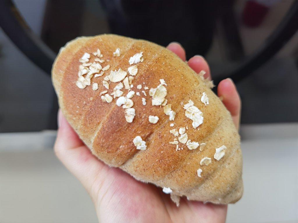 松软细腻的燕麦小餐包（Oatmeal Dinner Rolls）