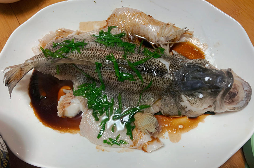 10分钟做 清蒸鲈鱼 （附切鱼图解）