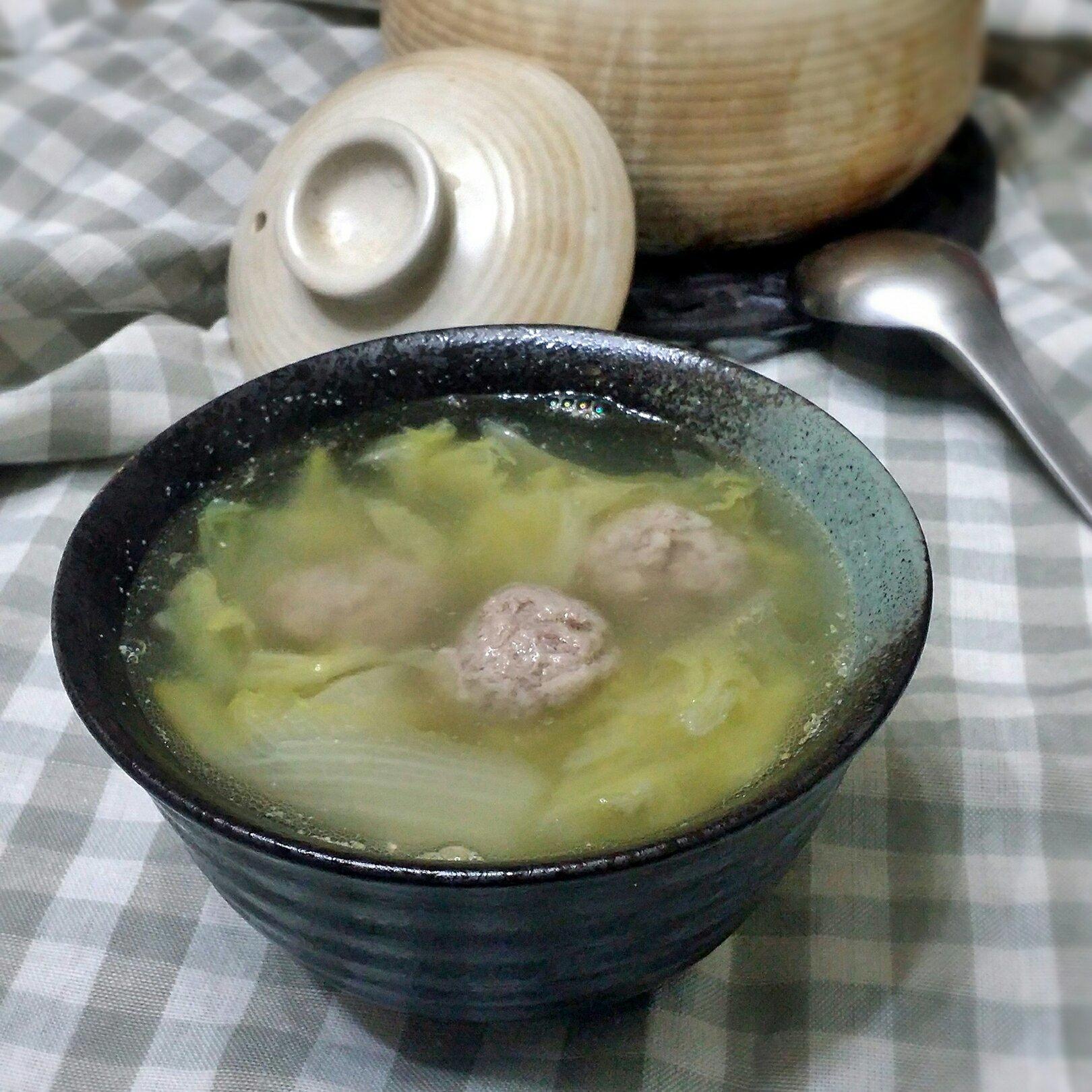 砂锅白菜丸子汤