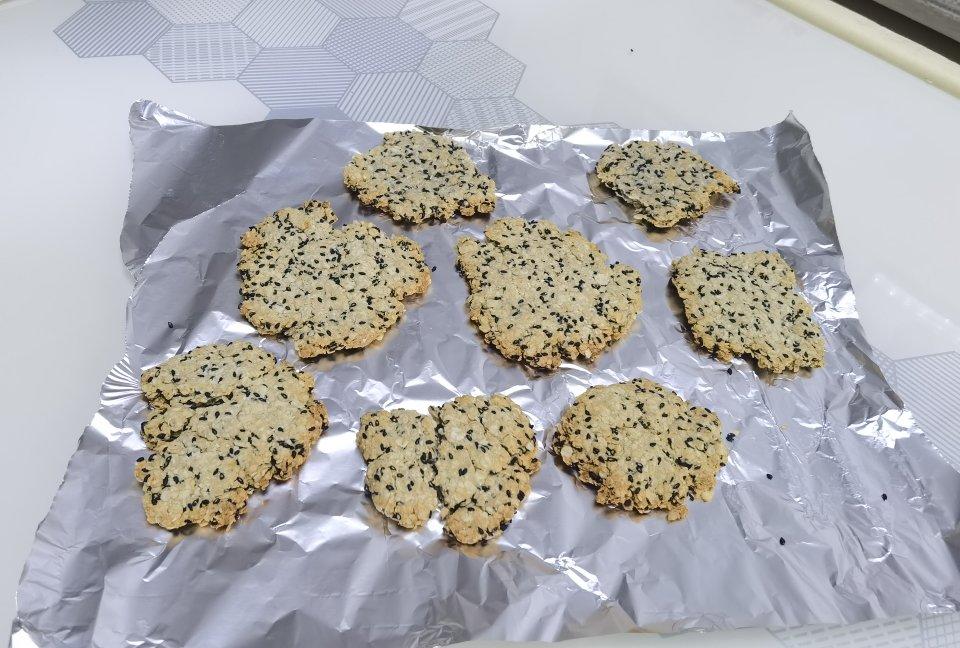素食:有机燕麦芝麻大饼干