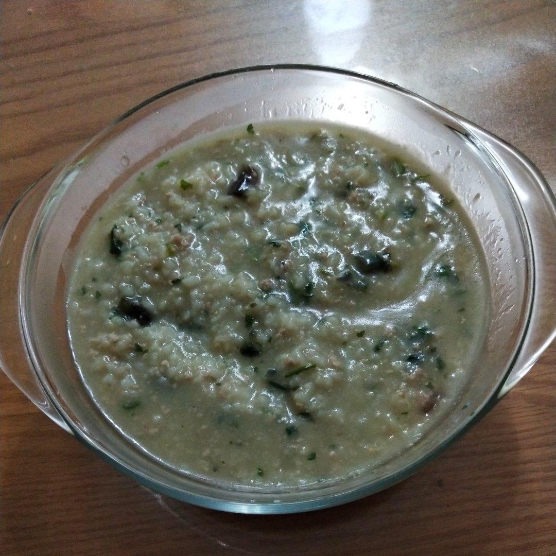 小美～皮蛋瘦肉粥