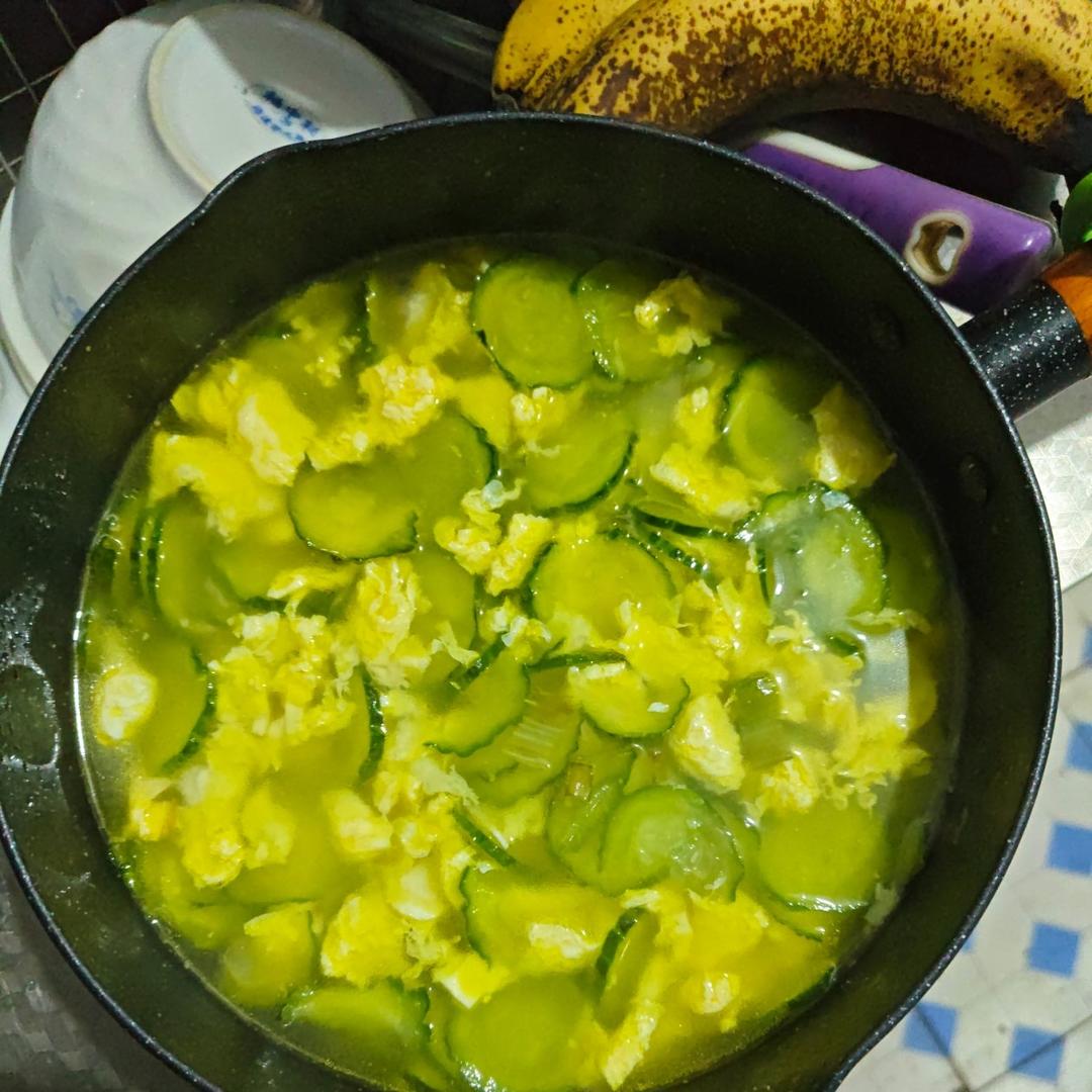 超鲜嫩好喝五分钟搞定黄瓜鸡蛋汤
