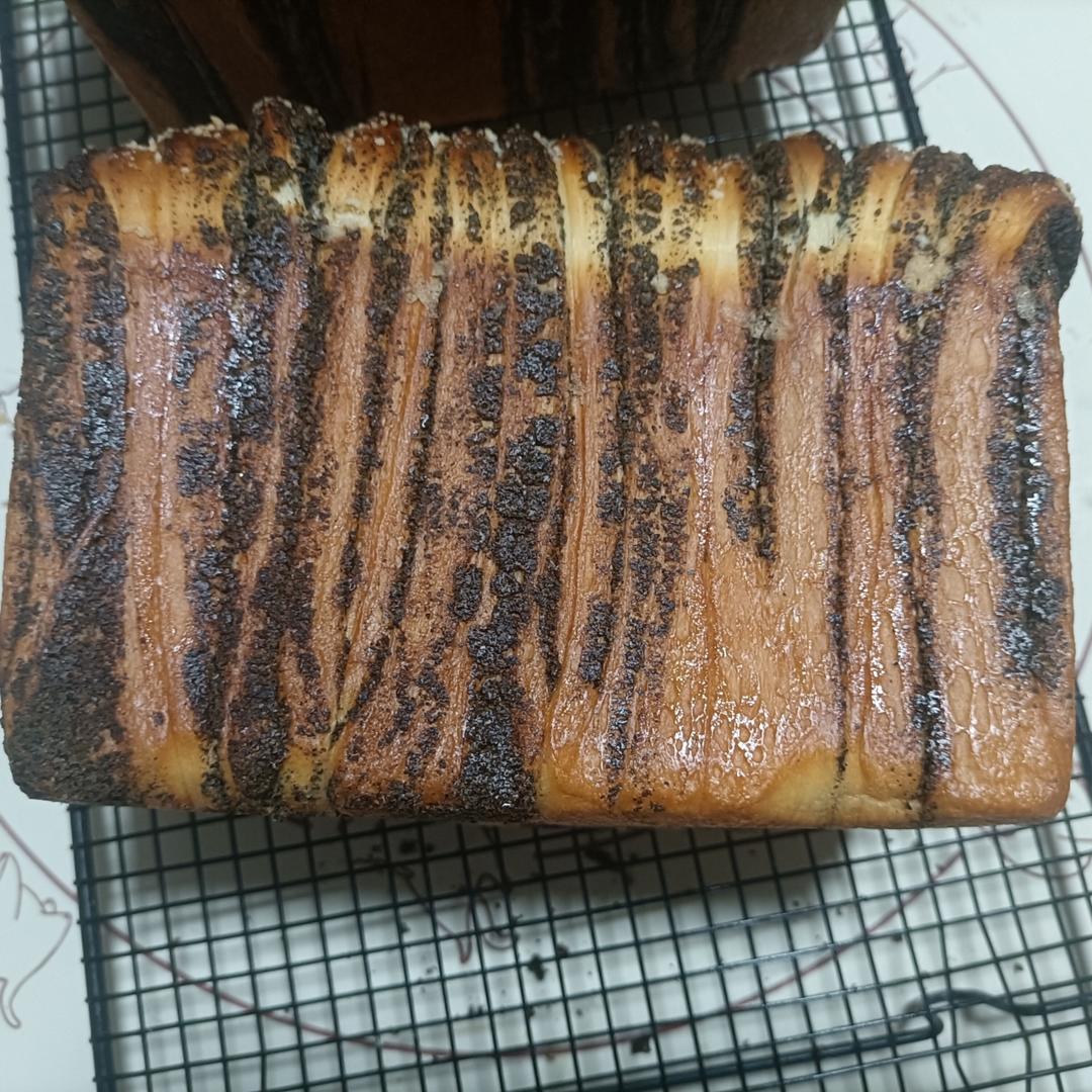 黑芝麻奶酥吐司