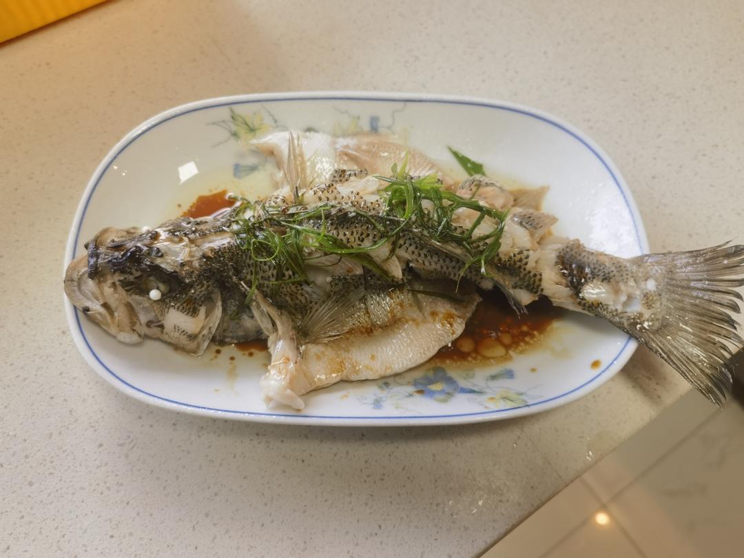 清蒸鲈鱼