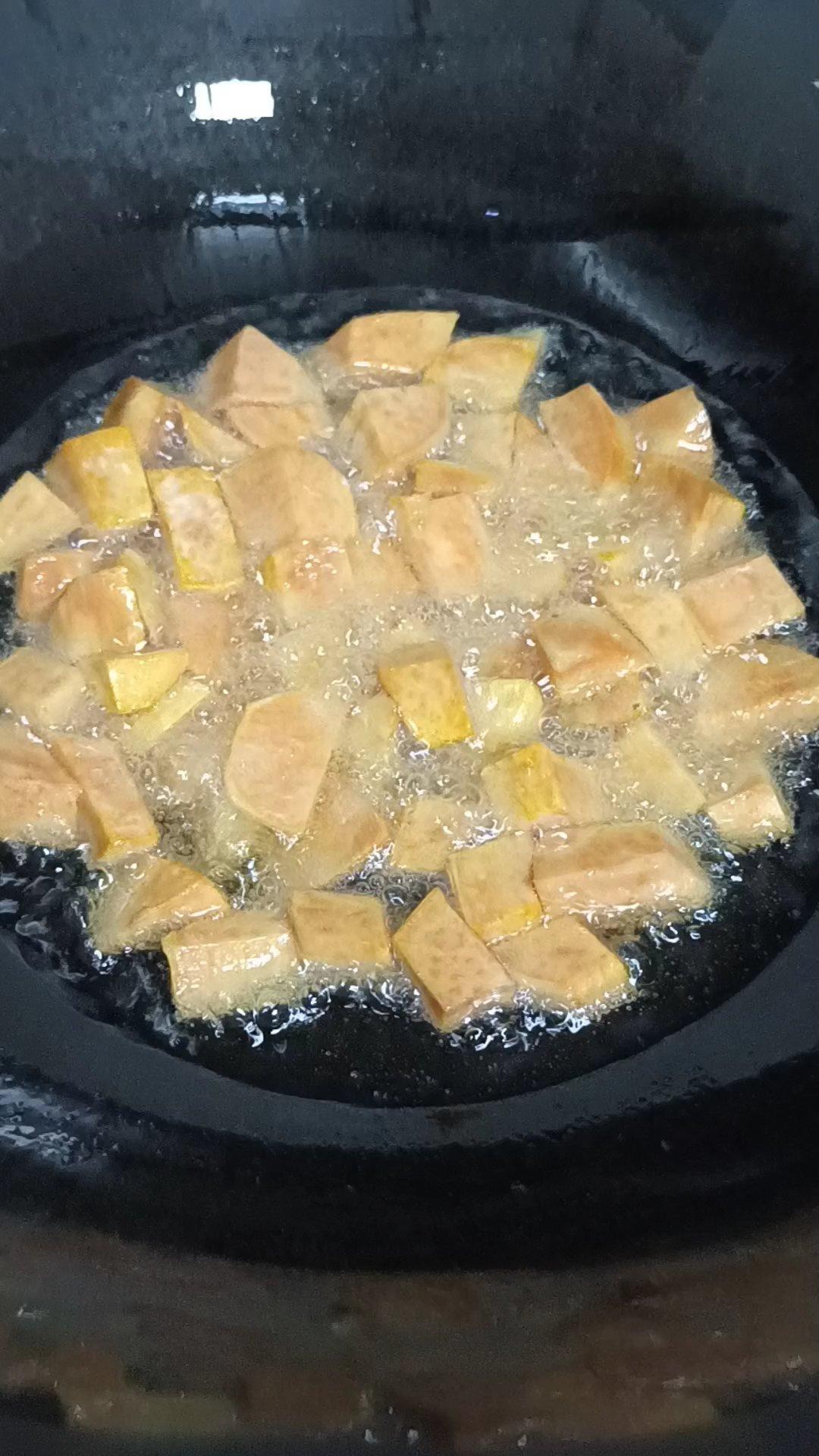 潮汕小吃反沙番薯/翻砂番薯