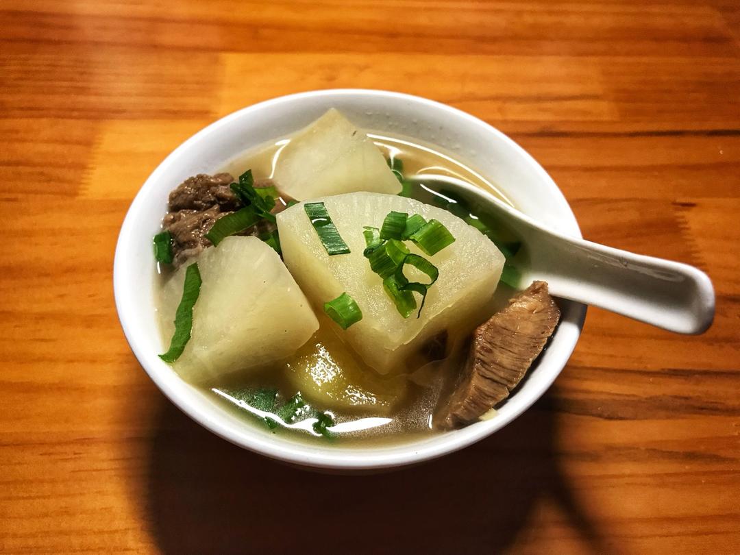 牛肉炖萝卜