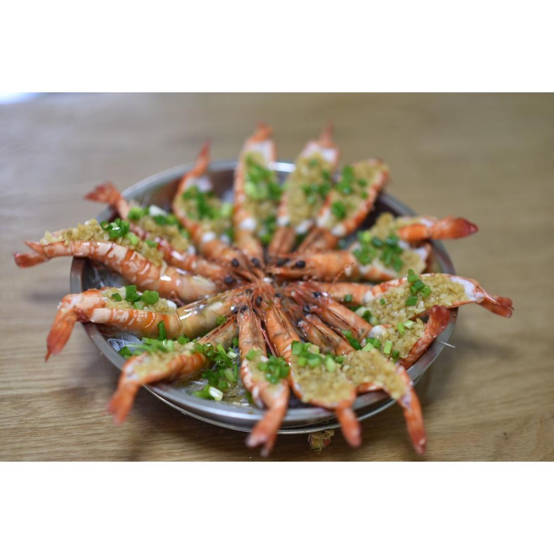 蒜蓉开边蒸虾