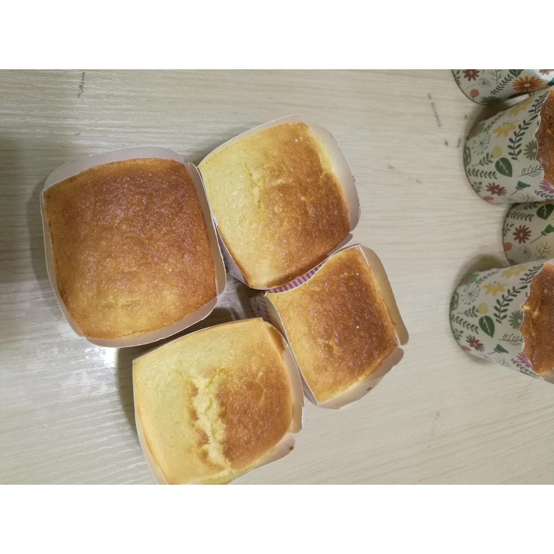 不会回缩的纸杯蛋糕--海氏烤箱定制