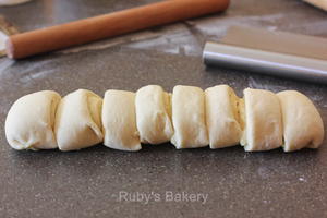 杏仁奶酥面包卷的做法 步骤6