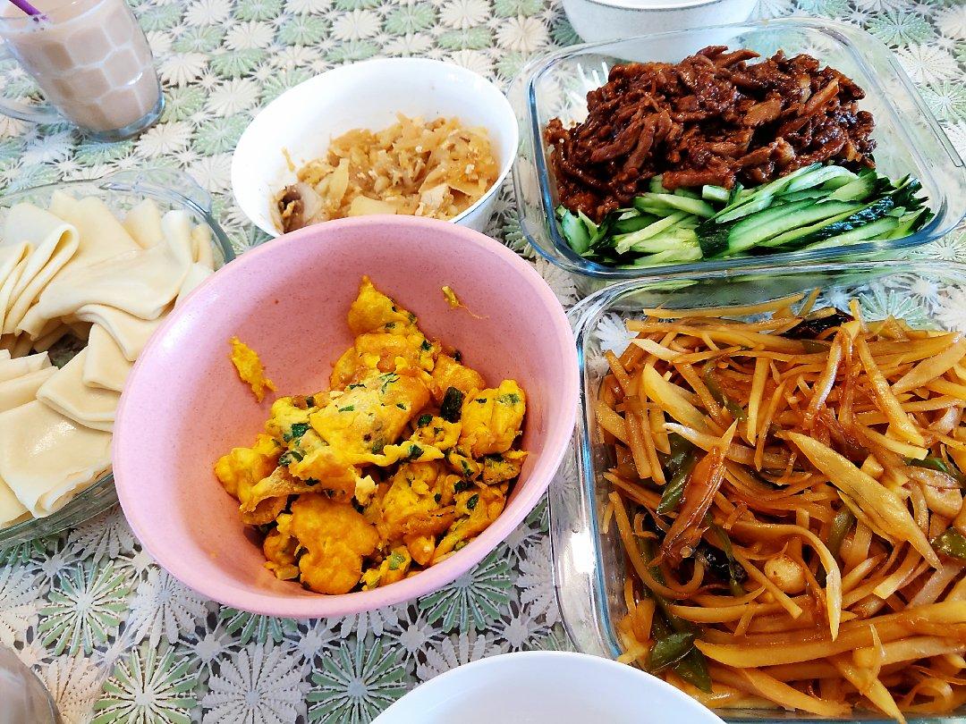 京酱肉丝