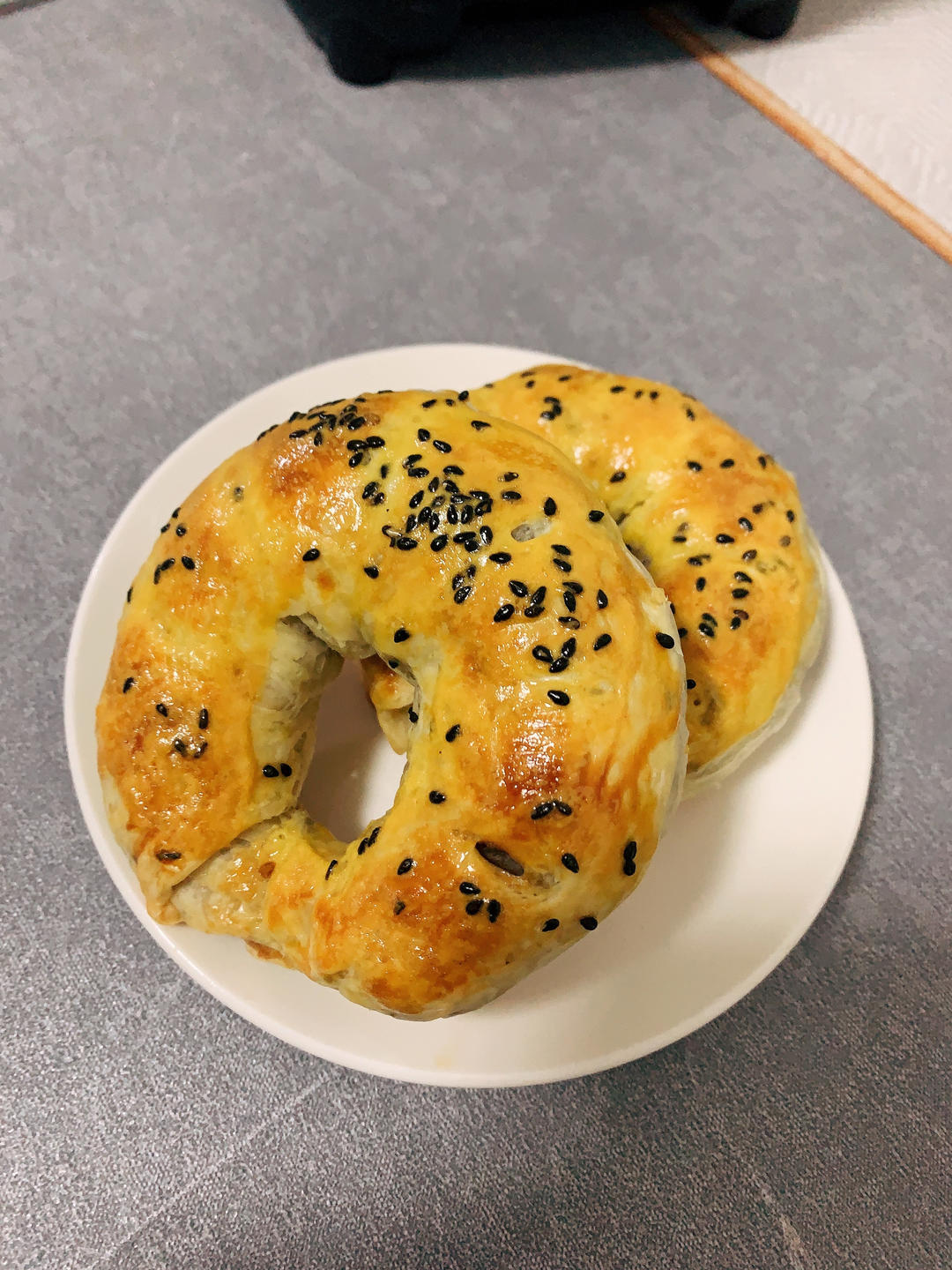 手抓饼的花样吃法之一「手抓饼豆沙卷」