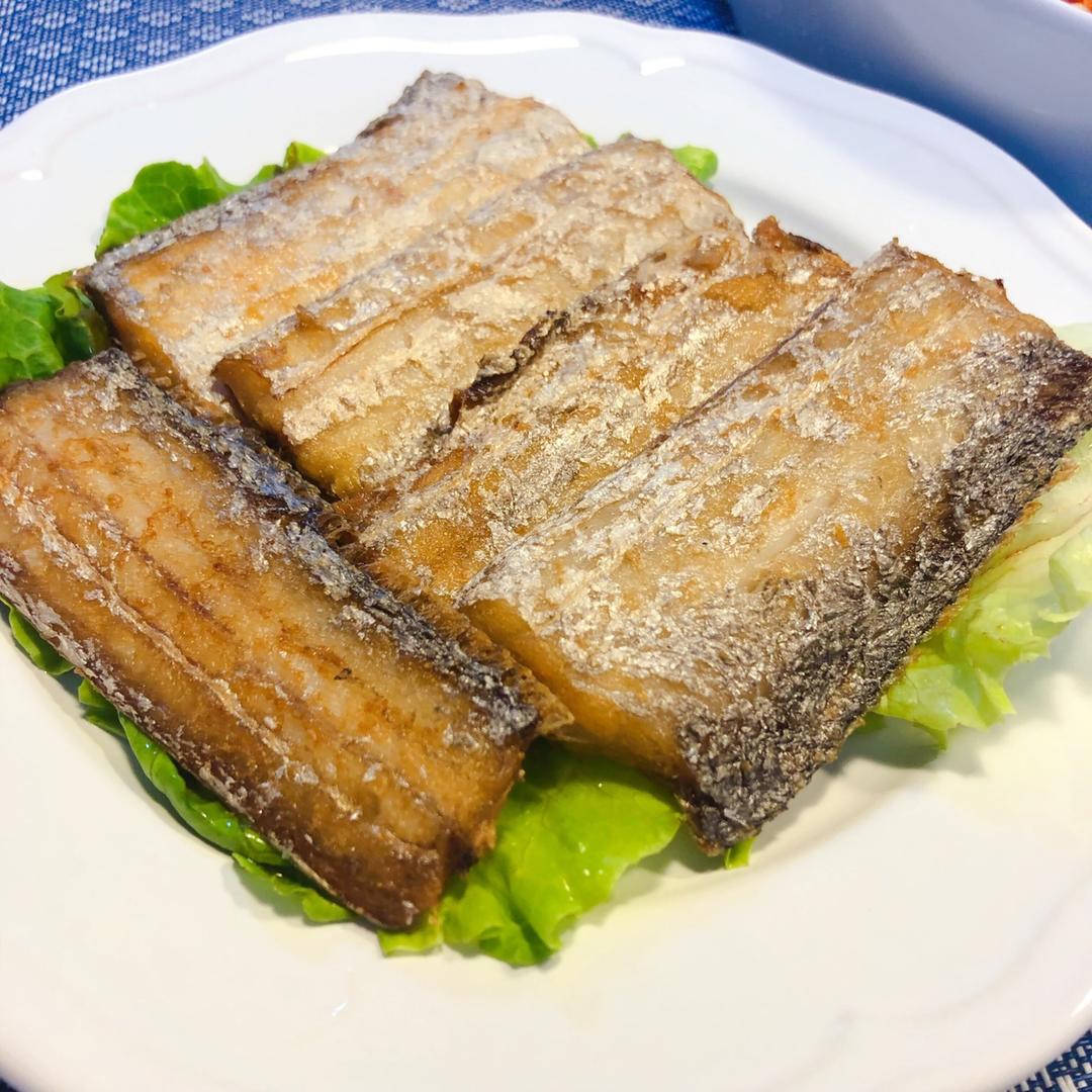 香煎带鱼（不裹粉不易烂的技巧）