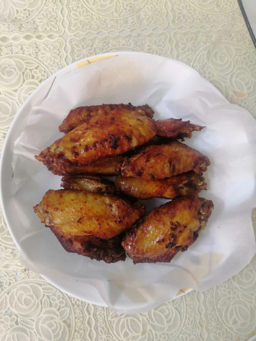 不要再可乐鸡翅了，求求你试试蒜香鸡翅吧，香味捅破天花板！