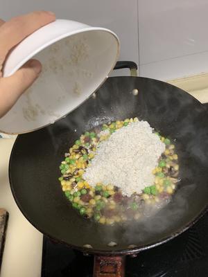 玉米青豆糯米饭的做法 步骤3