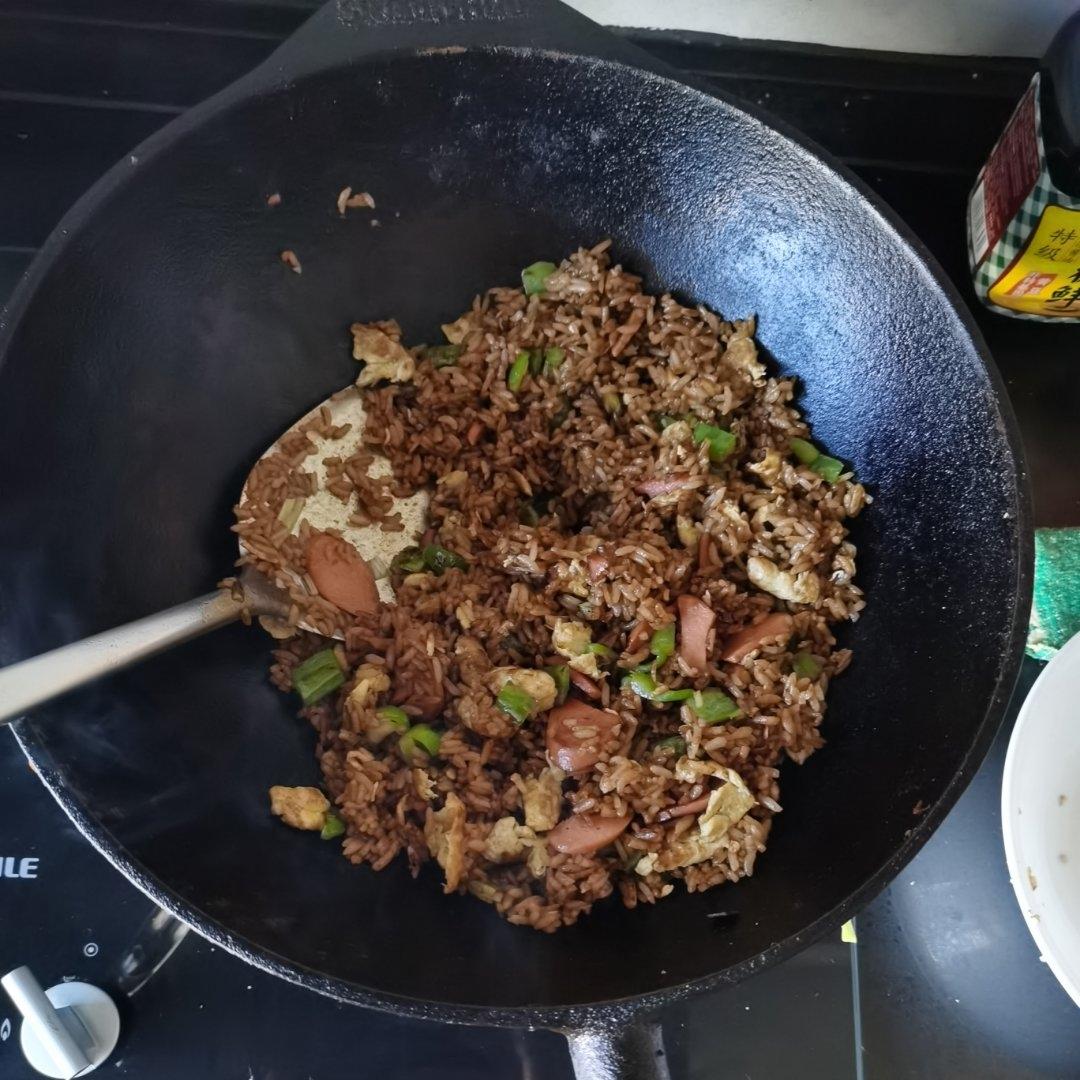 超级好吃的酱油火腿蛋炒饭！