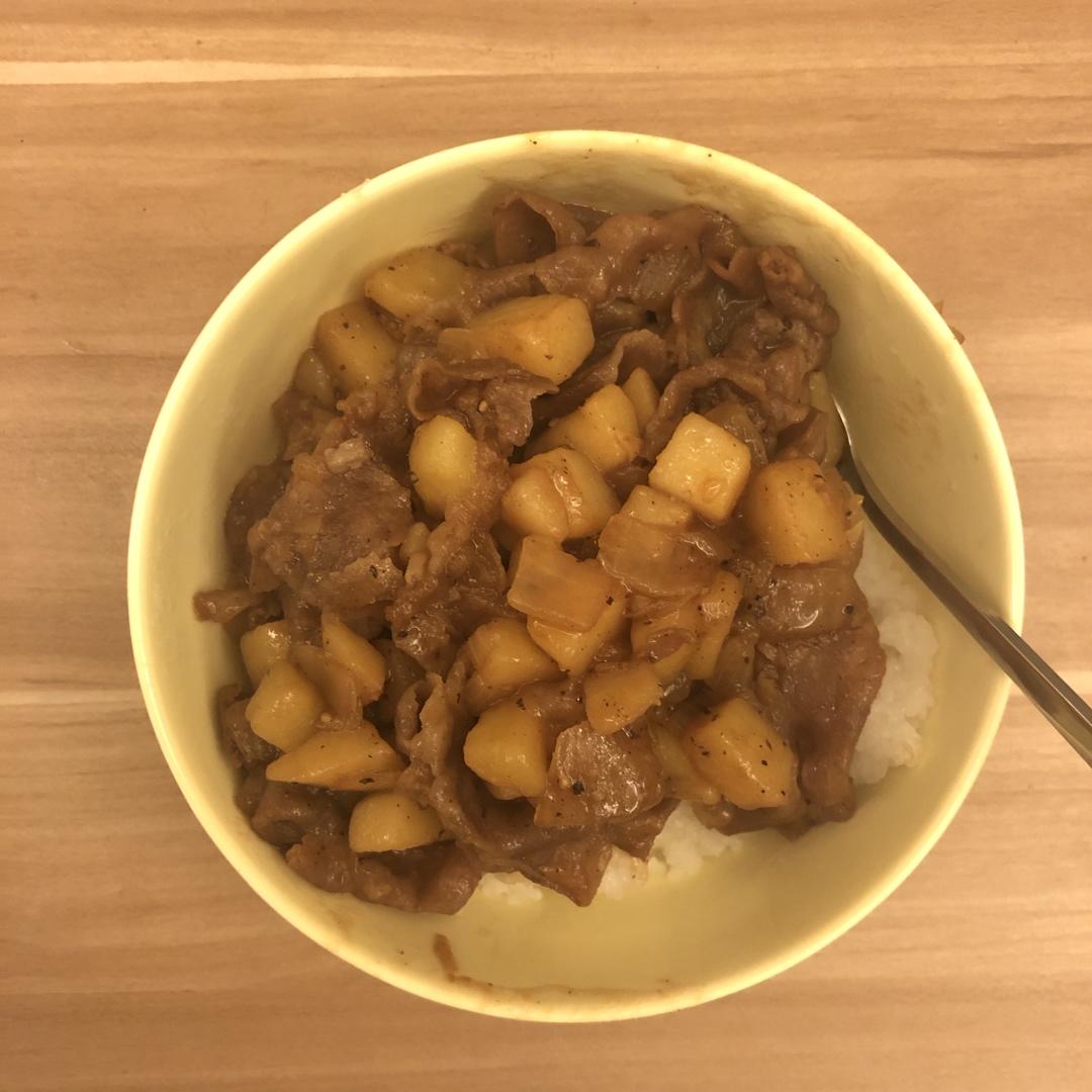 好吃到舔碗底的土豆肥牛拌饭